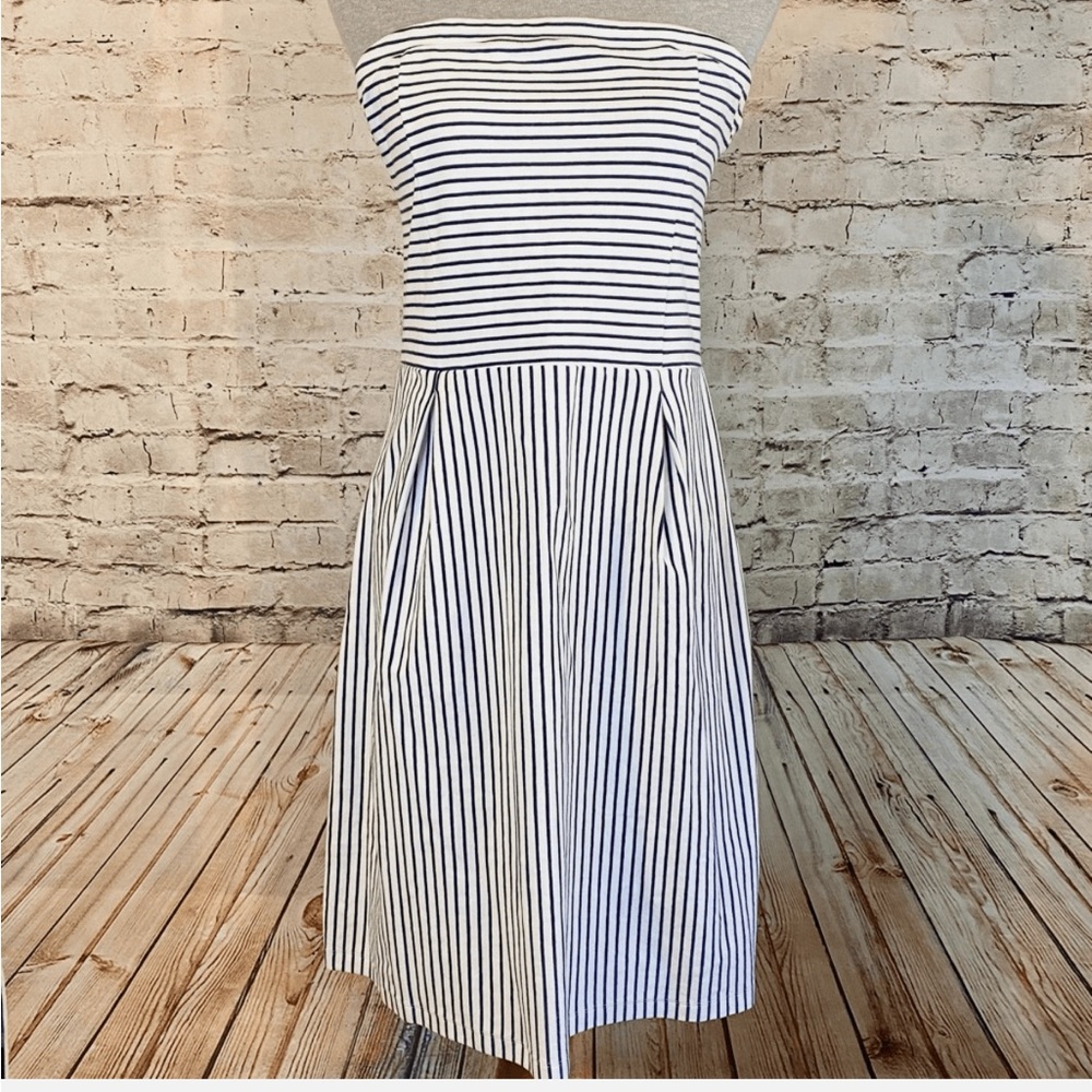 Old Navy Navy and white Striped Dress - Picture 2 of 8